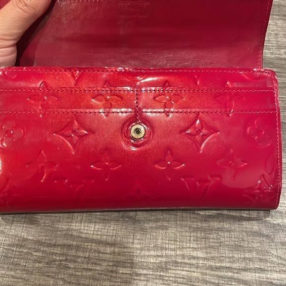 EUC LOUIS VUITTON RED VERINS SARAH  WALLET​​​​​​ - Picture 14 of 14